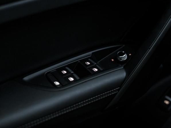 Audi Q5 II (FY) Рестайлинг с пробегом 2023 года, цена 4 800 000 рублей, 5498 км, внедорожник, Автокод Объявления