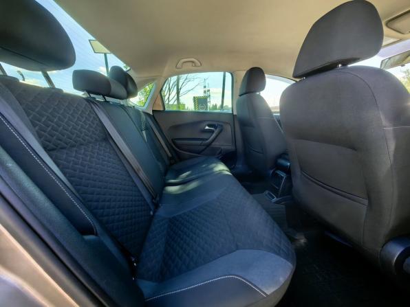 Volkswagen Polo V Рестайлинг с пробегом 2018 года, цена 989 000 рублей, 174000 км, седан, Автокод Объявления