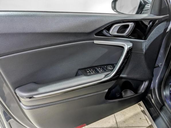 Kia Ceed III с пробегом 2020 года, цена 1 955 000 рублей, 74274 км, универсал, Автокод Объявления