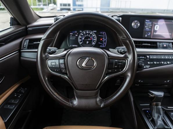Lexus ES VII с пробегом 2018 года, цена 2 997 000 рублей, 149500 км, седан, Автокод Объявления