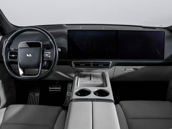 Li Auto (Lixiang) L9 I Рестайлинг с пробегом 2024 года, цена 7 524 000 рублей, 26096 км, внедорожник, Автокод Объявления