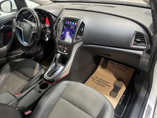 Opel Astra J с пробегом 2011 года, цена 685 000 рублей, 216000 км, хэтчбек, Автокод Объявления