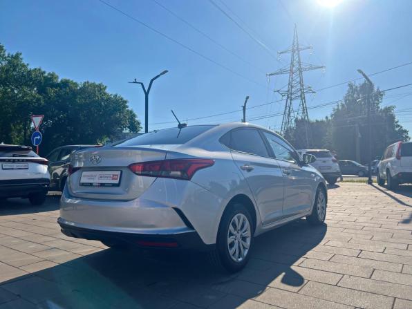 Hyundai Solaris II Рестайлинг с пробегом 2021 года, цена 1 842 600 рублей, 49605 км, седан, Автокод Объявления