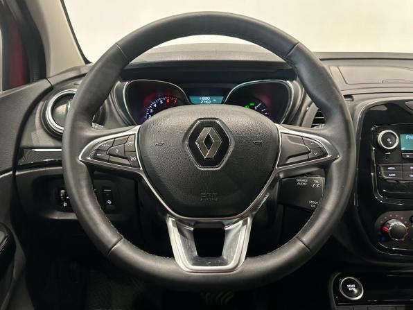 Renault Kaptur I Рестайлинг с пробегом 2021 года, цена 1 359 000 рублей, 119582 км, внедорожник, Автокод Объявления