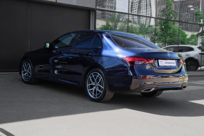 Mercedes-Benz E-Класс V (W213 S213 C238) Рестайлинг с пробегом 2021 года, цена 4 449 000 рублей, 145928 км, седан, Автокод Объявления