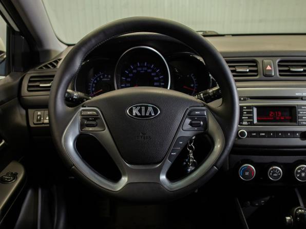 Kia Rio III Рестайлинг с пробегом 2016 года, цена 1 190 000 рублей, 137836 км, хэтчбек, Автокод Объявления