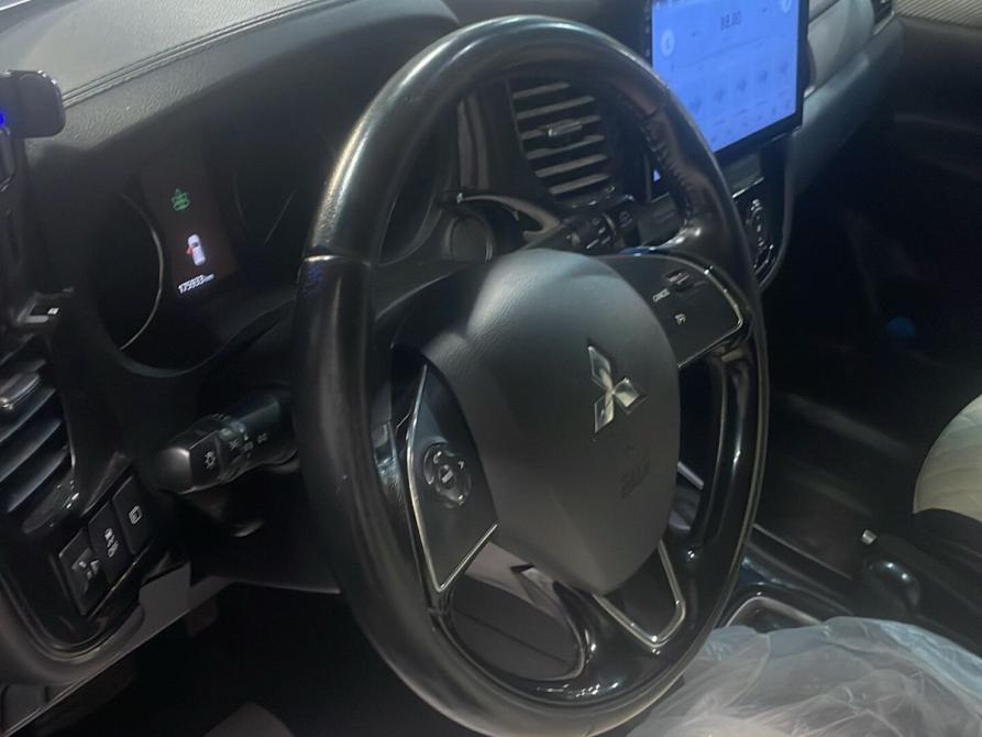 Mitsubishi Outlander III Рестайлинг 2 Санкт-Петербург  - изображение 7