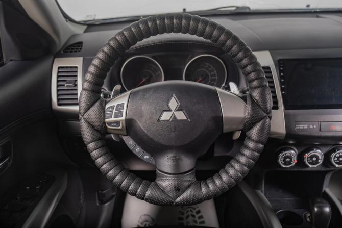 Mitsubishi Outlander II Рестайлинг с пробегом 2011 года, цена 1 299 000 рублей, 228650 км, внедорожник, Автокод Объявления