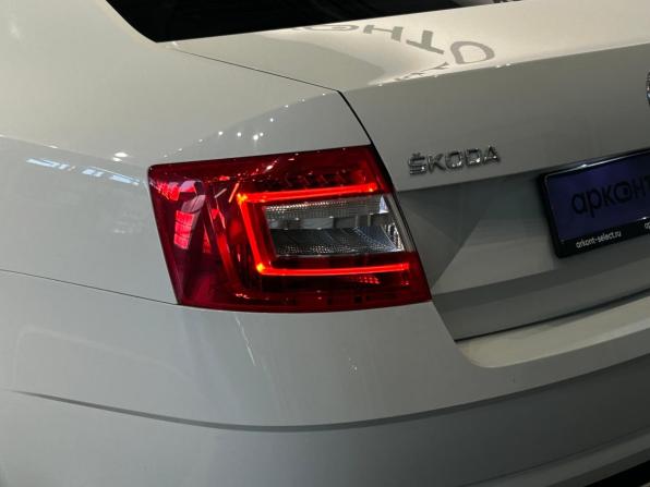 Skoda Octavia III (A7) Рестайлинг с пробегом 2017 года, цена 1 657 000 рублей, 169778 км, лифтбек, Автокод Объявления