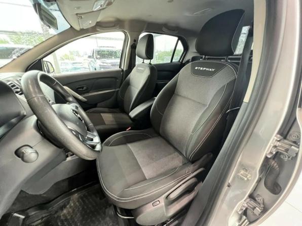 Renault Logan II Рестайлинг с пробегом 2021 года, цена 1 195 000 рублей, 96731 км, седан, Автокод Объявления