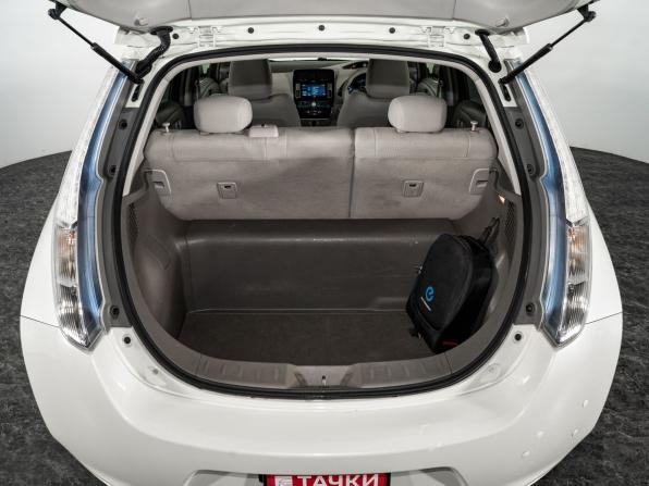 Nissan Leaf I (ZE0/AZE0) с пробегом 2011 года, цена 595 000 рублей, 132994 км, хэтчбек, Автокод Объявления