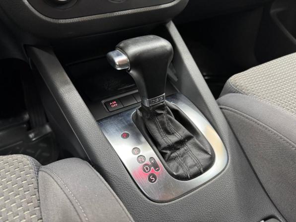 Volkswagen Jetta V с пробегом 2009 года, цена 750 000 рублей, 133465 км, седан, Автокод Объявления