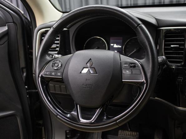 Mitsubishi Outlander III Рестайлинг 3 с пробегом 2019 года, цена 1 898 000 рублей, 103000 км, внедорожник, Автокод Объявления