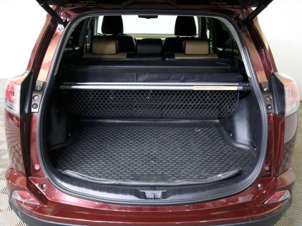 Toyota RAV4 IV (XA40) Рестайлинг с пробегом 2018 года, цена 2 090 000 рублей, 296820 км, внедорожник, Автокод Объявления