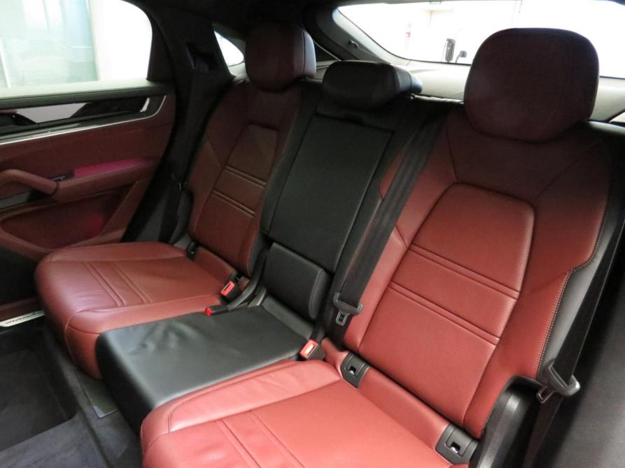 Porsche Cayenne III Рестайлинг Санкт-Петербург  - изображение 26