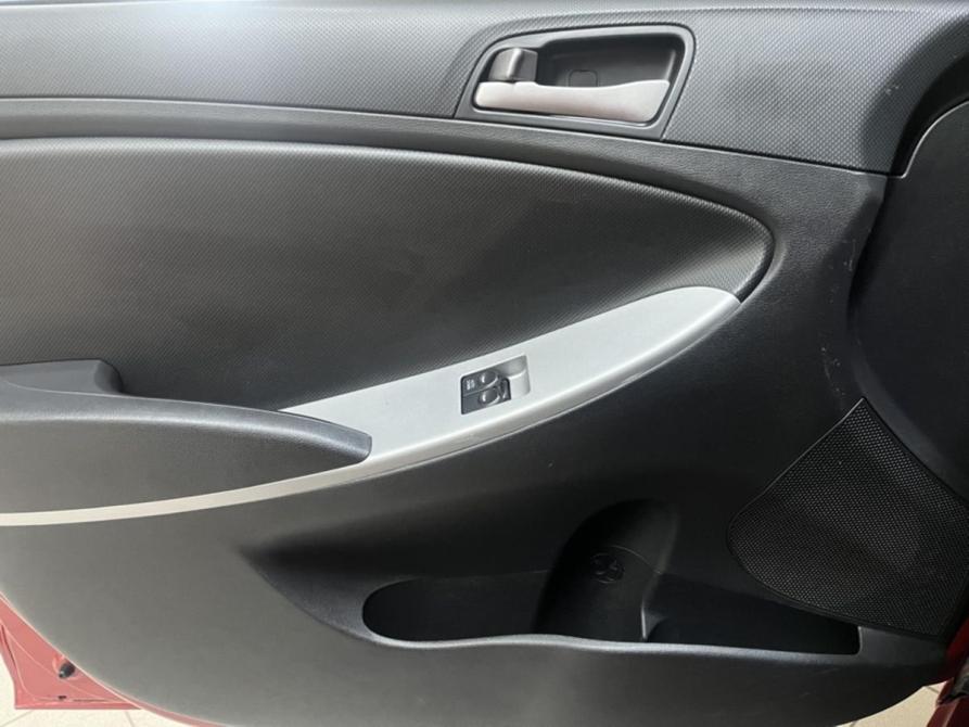 Hyundai Solaris I Курск  - изображение 13