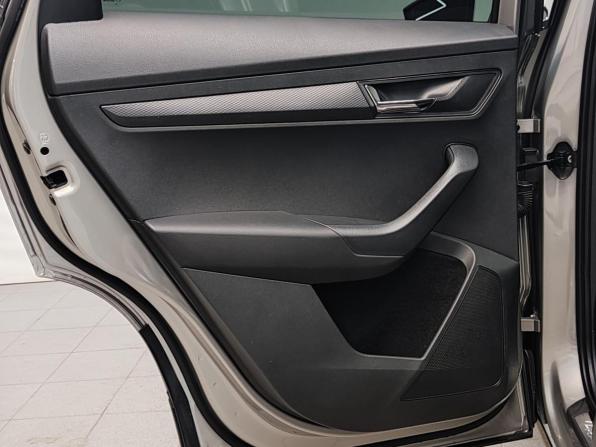 Skoda Karoq I с пробегом 2021 года, цена 2 580 000 рублей, 69271 км, внедорожник, Автокод Объявления