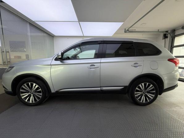 Mitsubishi Outlander III Рестайлинг 3 с пробегом 2018 года, цена 2 499 000 рублей, 66953 км, внедорожник, Автокод Объявления