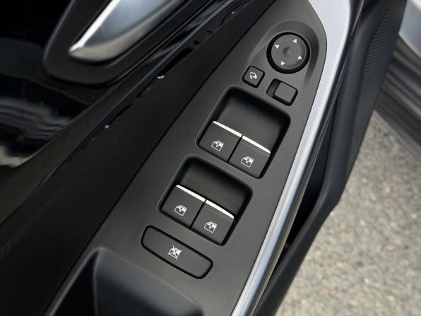 Hyundai Lafesta I Рестайлинг с пробегом 2025 года, цена 3 050 000 рублей, 119 км, седан, Автокод Объявления