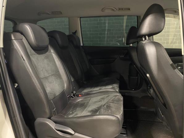 Volkswagen Sharan II с пробегом 2011 года, цена 1 465 000 рублей, 133607 км, минивэн, Автокод Объявления