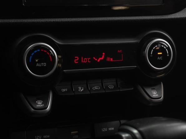 Kia Rio IV Рестайлинг с пробегом 2021 года, цена 1 729 000 рублей, 66875 км, хэтчбек, Автокод Объявления