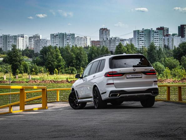 BMW X7 I (G07) Рестайлинг с пробегом 2023 года, цена 11 650 000 рублей, 61526 км, внедорожник, Автокод Объявления