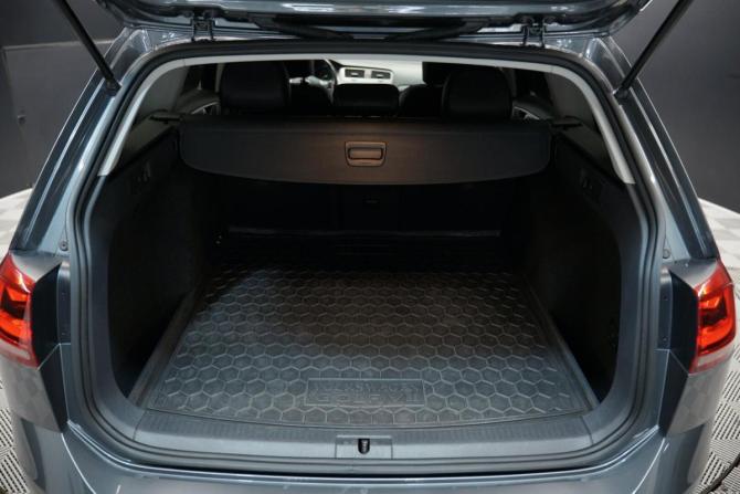 Volkswagen Golf VII с пробегом 2015 года, цена 1 749 020 рублей, 183300 км, универсал, Автокод Объявления