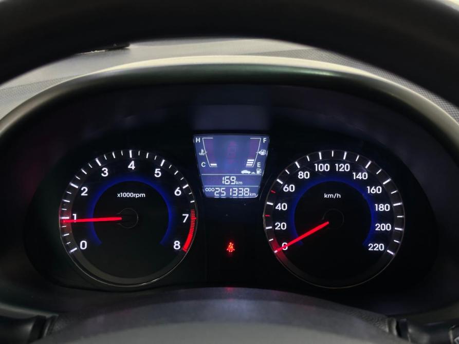 Hyundai Solaris I Санкт-Петербург  - изображение 13