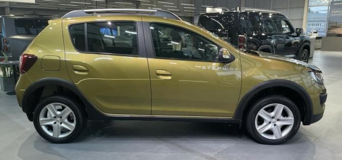 Renault Sandero II с пробегом 2016 года, цена 980 000 рублей, 134406 км, хэтчбек, Автокод Объявления