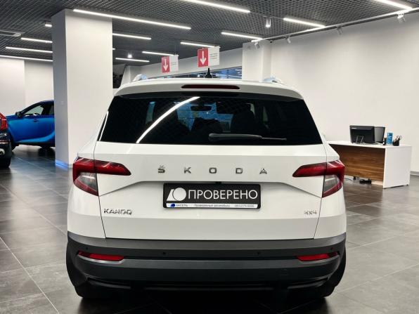 Skoda Karoq I с пробегом 2021 года, цена 2 349 000 рублей, 110643 км, внедорожник, Автокод Объявления