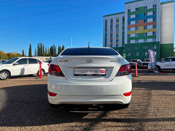 Hyundai Solaris I с пробегом 2012 года, цена 823 000 рублей, 188409 км, седан, Автокод Объявления