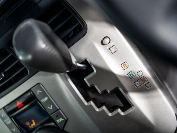 Toyota Noah II (R70) с пробегом 2007 года, цена 1 350 500 рублей, 199385 км, минивэн, Автокод Объявления