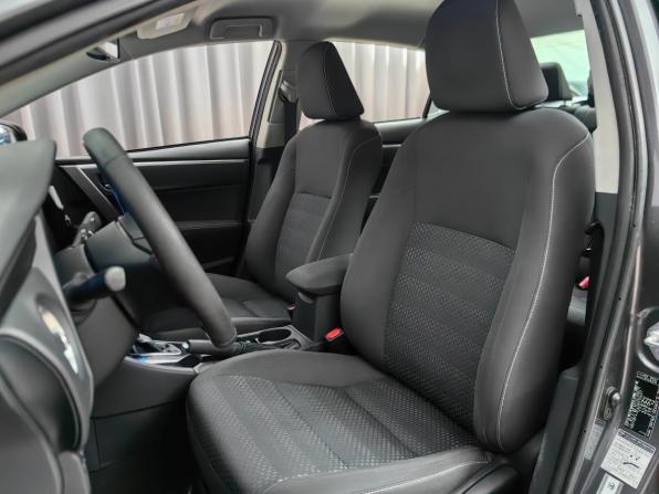 Toyota Corolla XI (E160 E170 E180) Рестайлинг 1 с пробегом 2018 года, цена 1 585 000 рублей, 198000 км, седан, Автокод Объявления