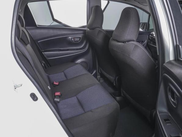 Toyota Vitz III (XP130) Рестайлинг 2 с пробегом 2018 года, цена 1 420 000 рублей, 102585 км, хэтчбек, Автокод Объявления