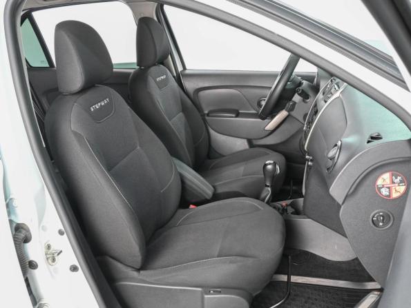 Renault Logan II Рестайлинг с пробегом 2020 года, цена 1 329 000 рублей, 80309 км, седан, Автокод Объявления