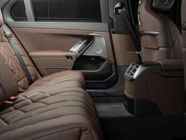 Новый BMW 7 серии VII (G70) Рестайлинг 2026 года, цена 25 490 000 рублей, седан, Автокод Объявления