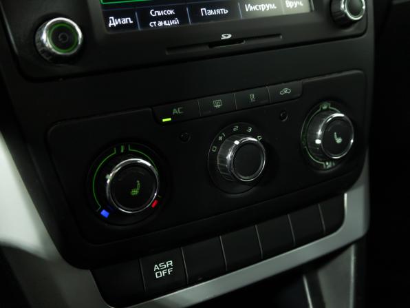 Skoda Yeti I с пробегом 2012 года, цена 799 585 рублей, 133000 км, внедорожник, Автокод Объявления