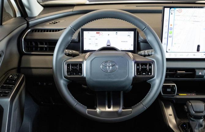 Toyota RAV4 VI (XA60) с пробегом 2026 года, цена 4 349 000 рублей, 84 км, внедорожник, Автокод Объявления