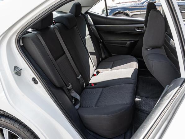 Toyota Corolla XI (E160 E170 E180) с пробегом 2013 года, цена 1 070 000 рублей, 259064 км, седан, Автокод Объявления
