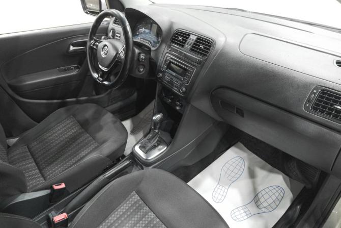 Volkswagen Polo V Рестайлинг с пробегом 2015 года, цена 899 000 рублей, 250000 км, седан, Автокод Объявления