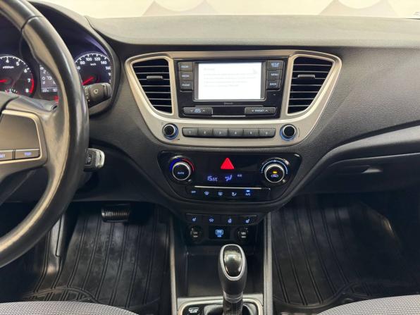 Hyundai Solaris II с пробегом 2019 года, цена 1 410 000 рублей, 90639 км, седан, Автокод Объявления