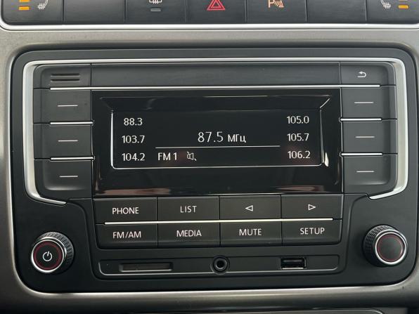 Volkswagen Polo V Рестайлинг с пробегом 2019 года, цена 1 090 000 рублей, 153000 км, седан, Автокод Объявления