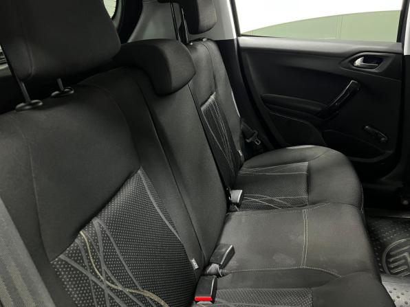 Peugeot 208 I с пробегом 2013 года, цена 650 000 рублей, 123739 км, хэтчбек, Автокод Объявления