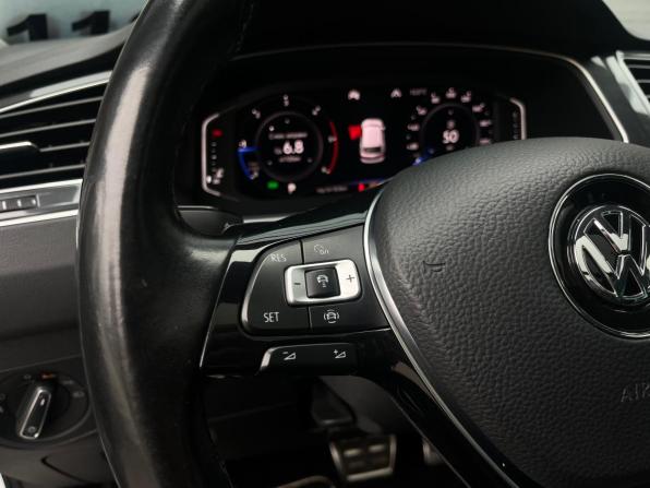Volkswagen Tiguan II с пробегом 2019 года, цена 2 989 000 рублей, 93000 км, внедорожник, Автокод Объявления
