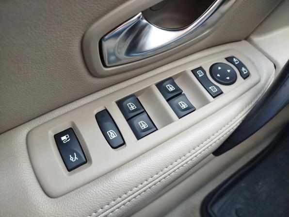 Renault Latitude I с пробегом 2011 года, цена 1 490 000 рублей, 59735 км, седан, Автокод Объявления