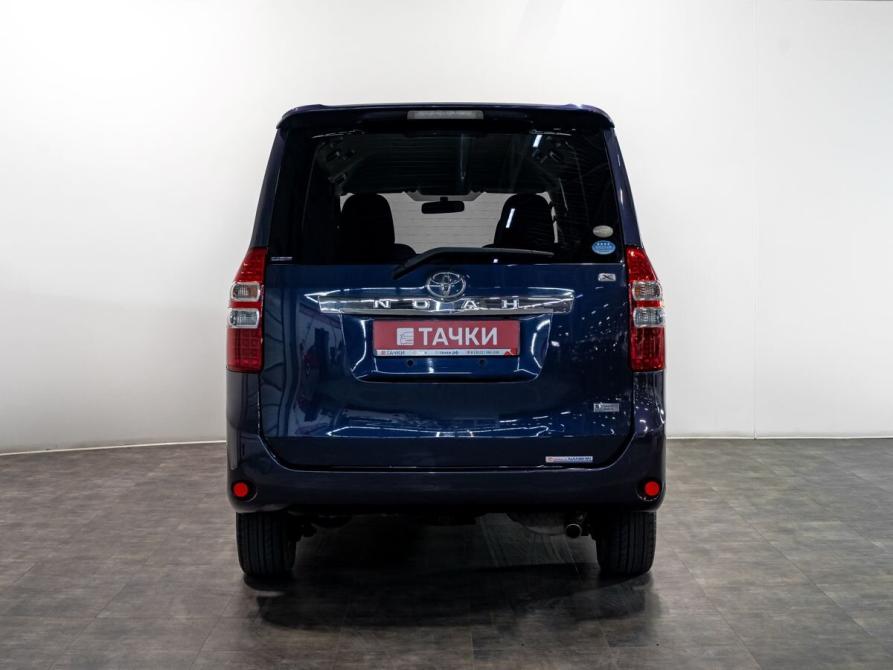 Toyota Noah II (R70) Чита  - изображение 4