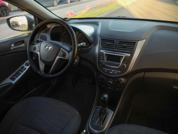 Hyundai Solaris I Рестайлинг с пробегом 2015 года, цена 889 777 рублей, 222000 км, седан, Автокод Объявления