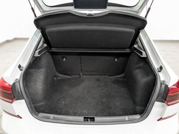 Volkswagen Polo VI с пробегом 2021 года, цена 1 580 000 рублей, 56992 км, лифтбек, Автокод Объявления