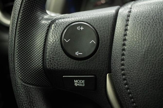 Toyota RAV4 IV (XA40) с пробегом 2015 года, цена 2 279 000 рублей, 80532 км, внедорожник, Автокод Объявления