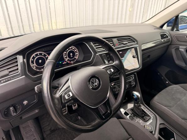 Volkswagen Tiguan II с пробегом 2018 года, цена 2 699 000 рублей, 47795 км, внедорожник, Автокод Объявления
